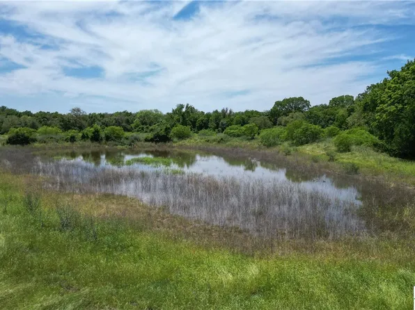 4207 County Road 444, Waelder, TX 78959