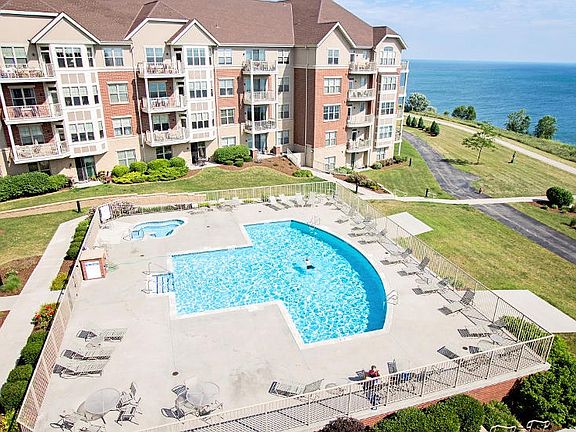 3rd image of 4120 S Lake Dr
