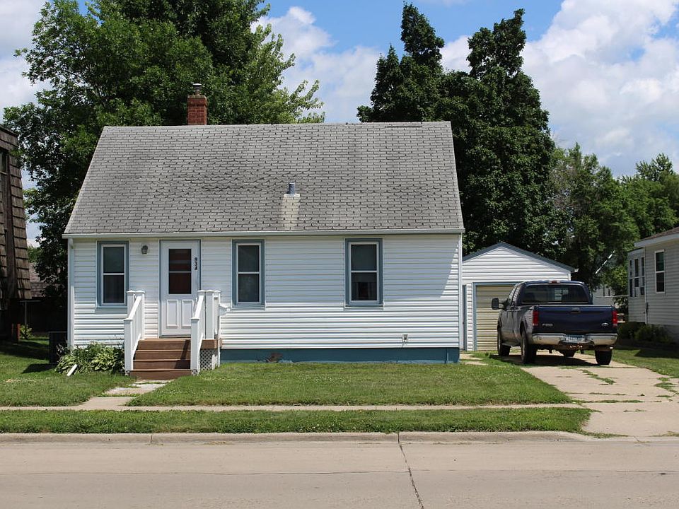 1st image of 934 McMillan St