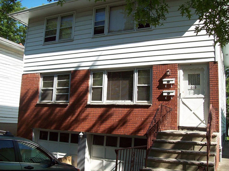 2nd image of 616 W 2nd Ave