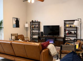 10 W 10th St #3B, Lawrence, KS 66044