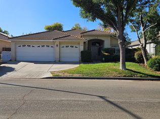 3695 W Mesa Ave, Fresno, CA