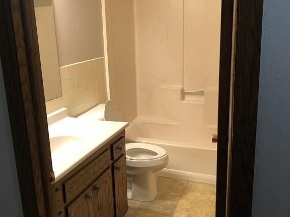 3rd image of 316 William Cir