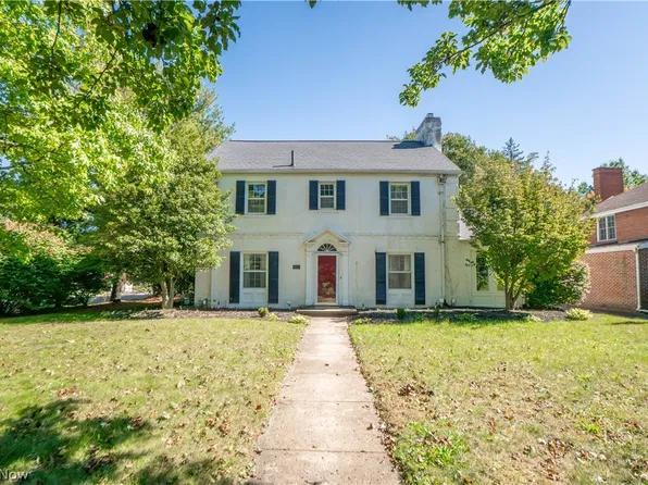 2412 University Ave NW, Canton, OH 44709