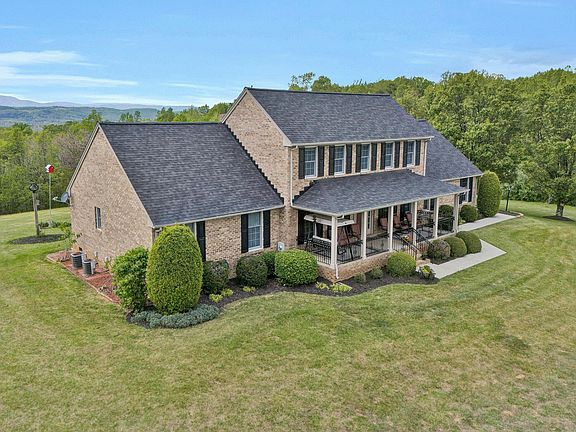 3rd image of 3281 Springwood Rd