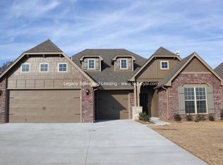 11332 S Cleveland St, Jenks, OK 74037