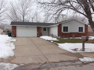 4706 Avenue E, Kearney, NE 68847