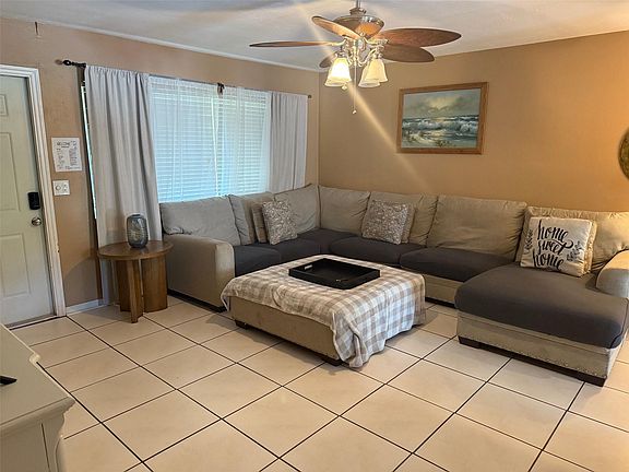 2nd image of 920 Wright Drive