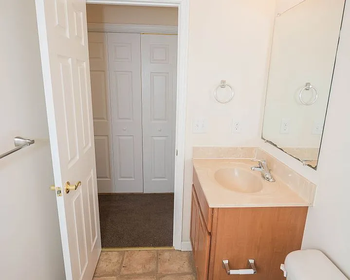 403 Parkview Ct — Photo 14