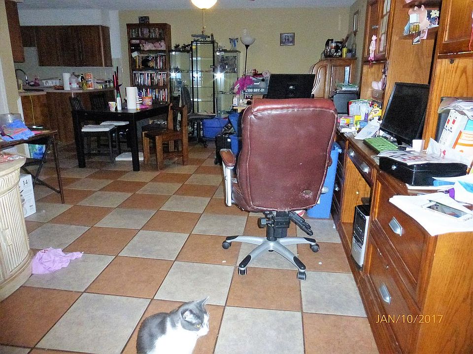 2nd image of 383 Kingsley Dr