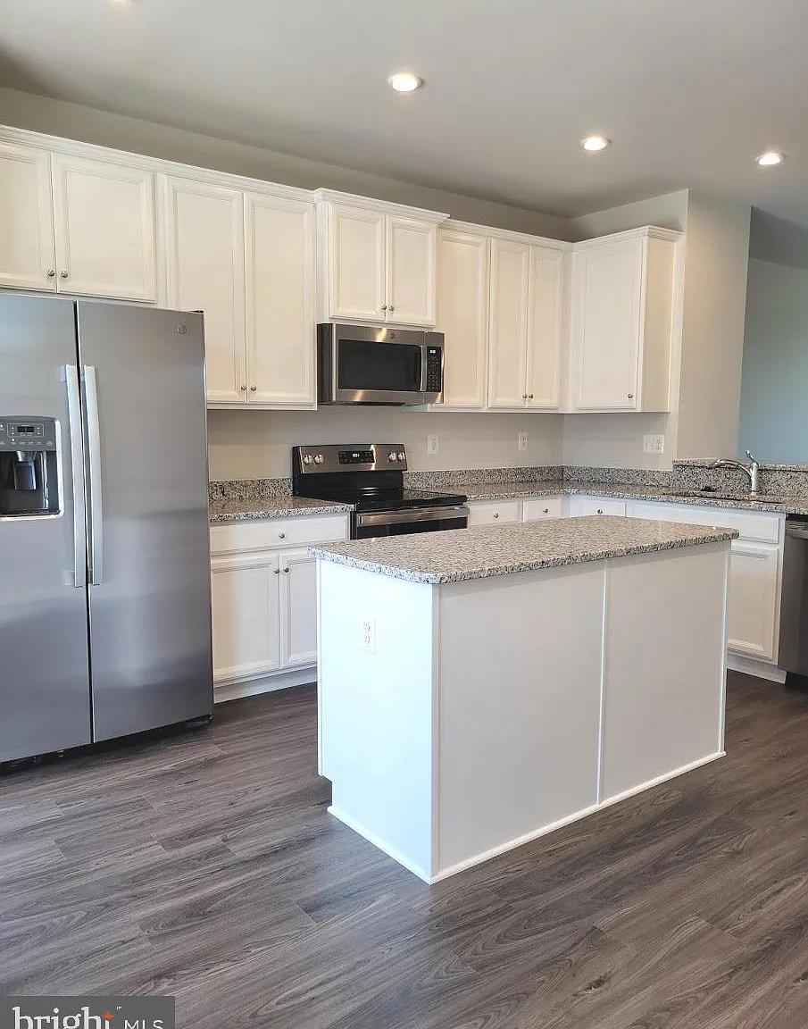 2 bed, 2.5 bath, 1548 sqft, $2,425 — Photo 4