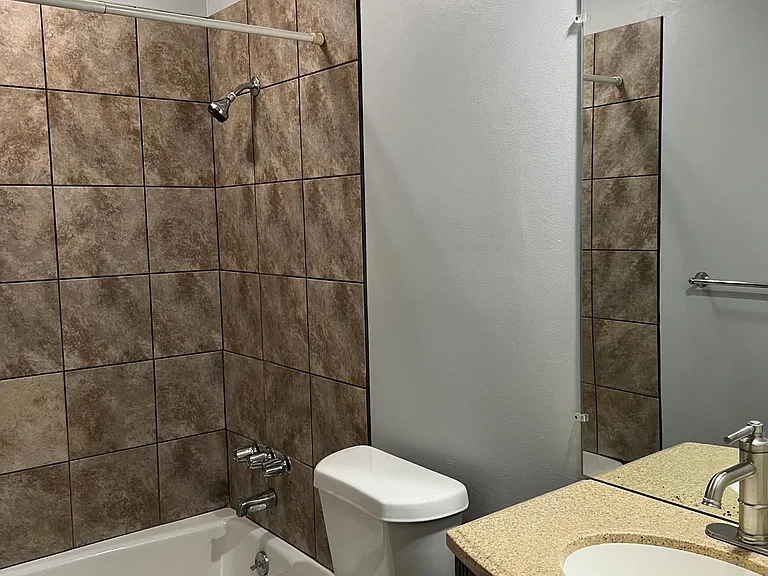 1900 Barber Ave — Photo 12