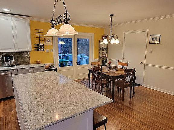 3rd image of 56 Connie Ave