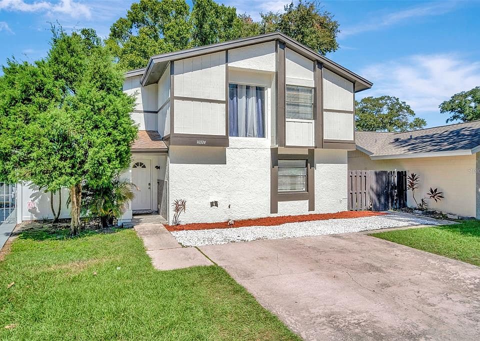 1st image of 10376 Rosemount Dr