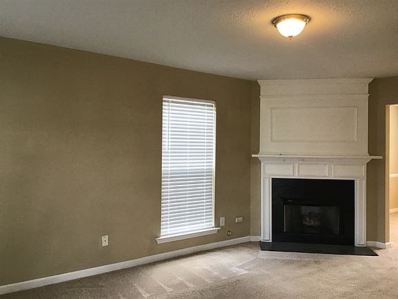 3rd image of 35 Brockmore Dr