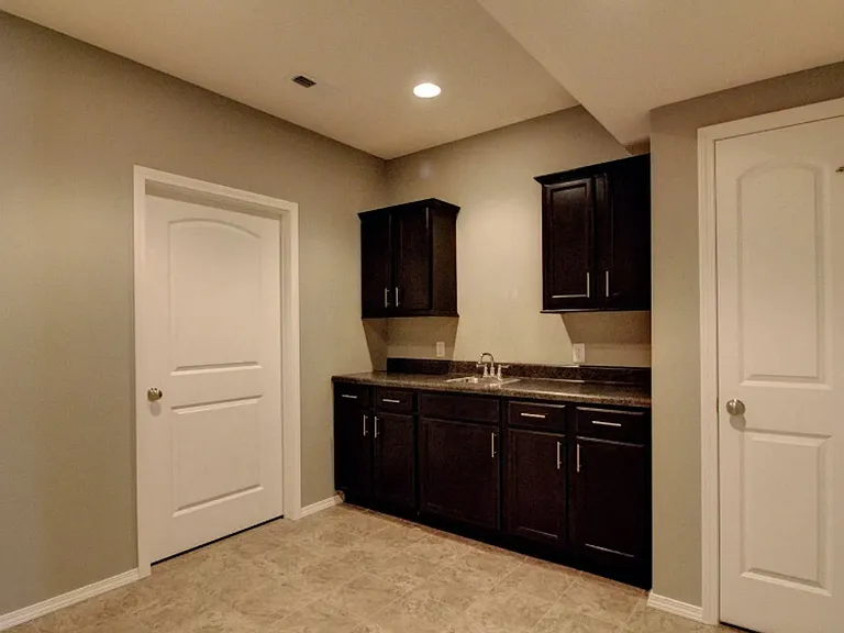 2460 W Spring Water St — Photo 10
