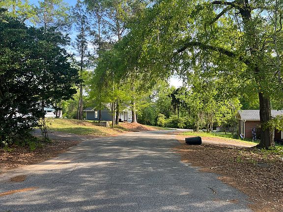4th image of 117 Carriage Ln