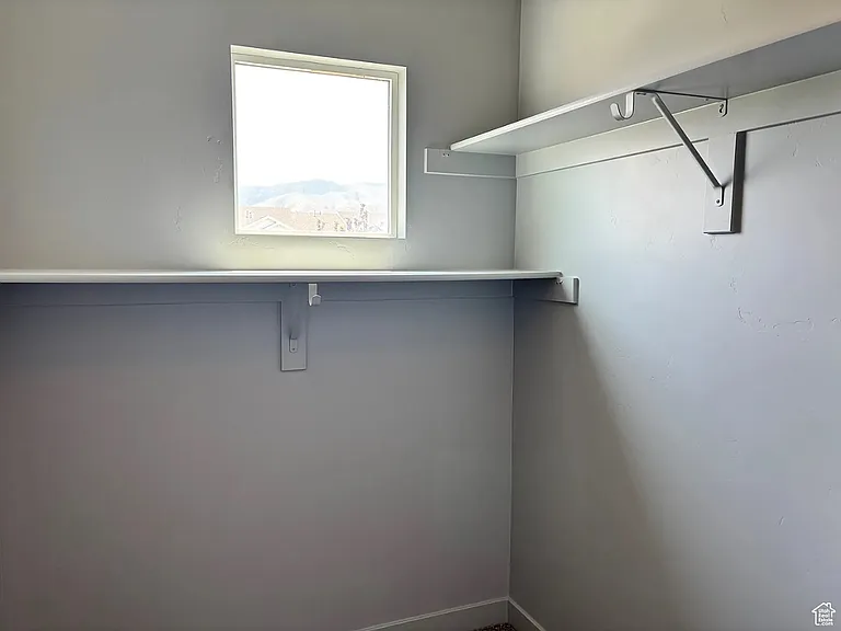 92 E Legacy Pkwy — Photo 11