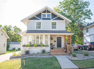 624 37th St, Des Moines, IA 50312