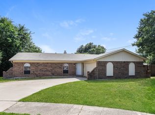 2520 Westchester Dr, Arlington, TX 76015