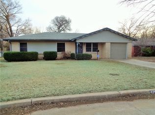 716 Arthur Dr, Midwest City, OK 73110