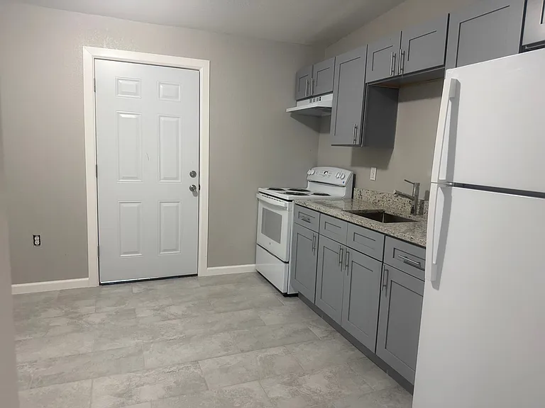 3040 Fletcher Ave — Photo 10