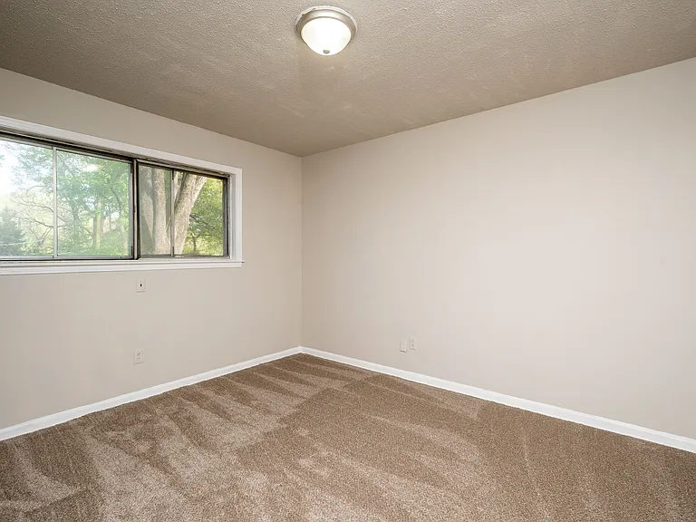 706 S Greer St — Photo 15