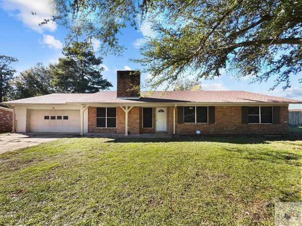 36 Iris Ln, Texarkana, TX 75501