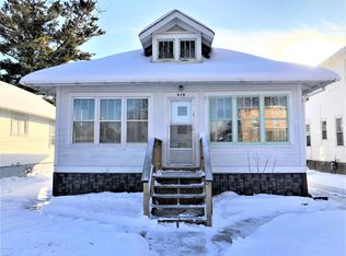 419 8th St, International Falls, MN 56649