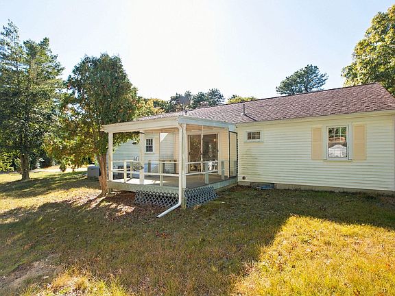 3rd image of 50 Shallow Brook Road