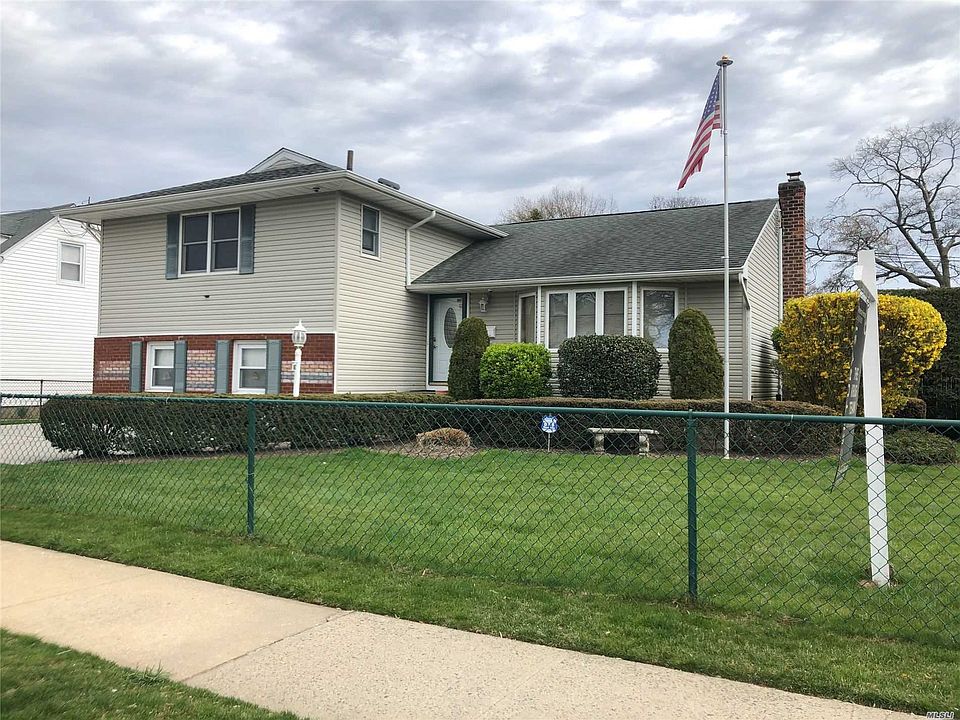 1st image of 1692 Powers Ave