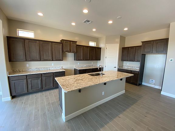 5th image of 1836 N Bernard Cir