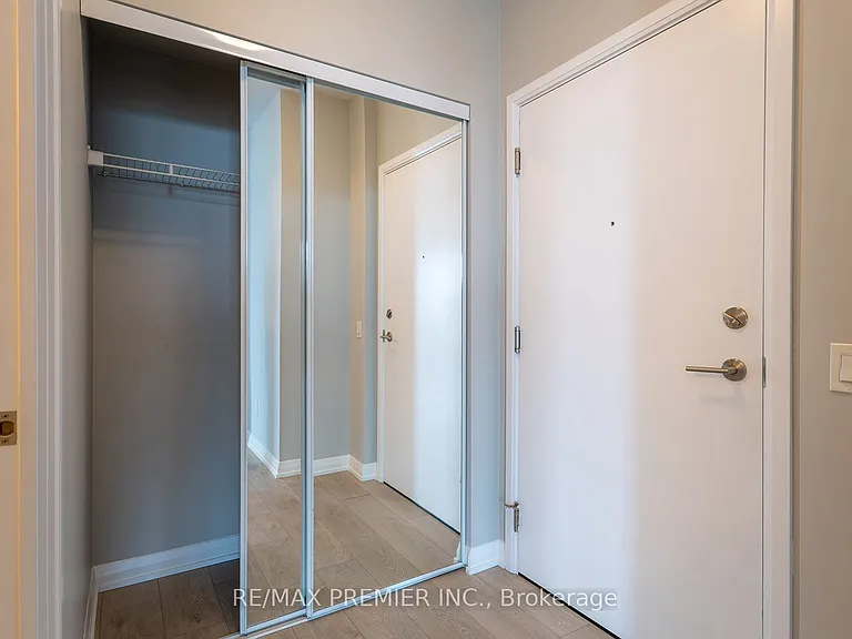 7895 Jane St #1906 — Photo 5