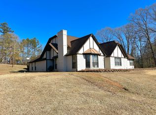 621 Justice Rd, Fulton, MS 38843