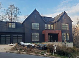 2776 N Quebec St, Arlington, VA 22207