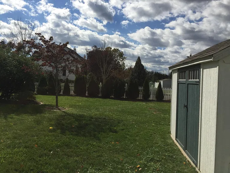 29 Carriage Dr — Photo 8