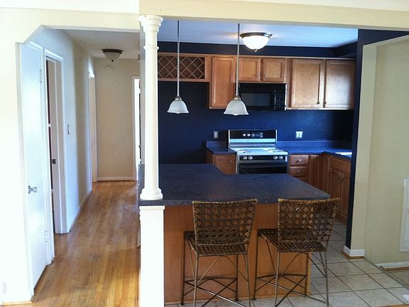 2nd image of 20931 Kenmore Ave