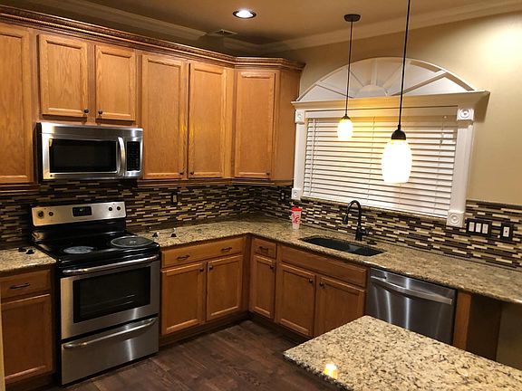 5th image of 3802 Gardenwall Ct
