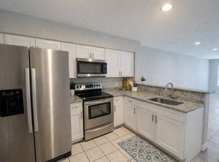 260 SW 8th Ave UNIT B, Hallandale, FL 33009