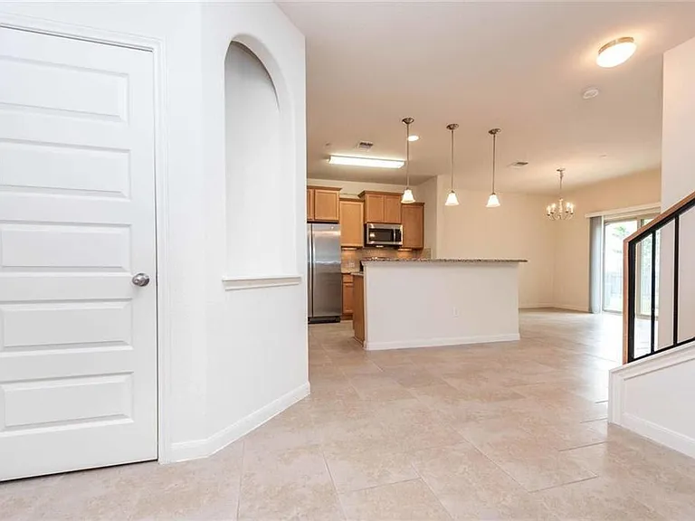 1620 Bryant Dr #2102 — Photo 3