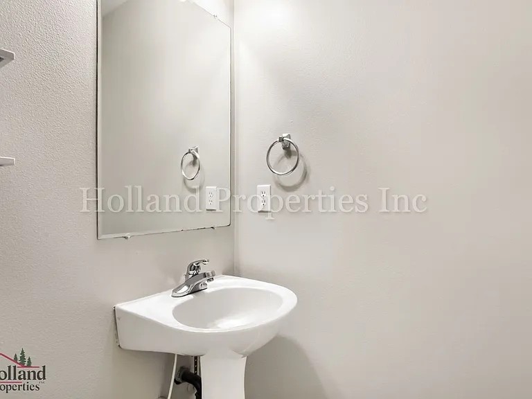 16028 SW Gage Ln — Photo 12