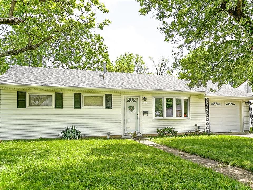 1st image of 255 Marchmont Dr