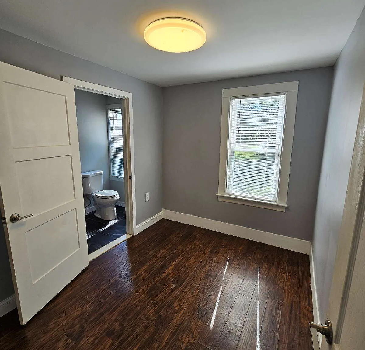 2 bed, 2.0 bath, 1050 sqft, $1,295 — Photo 3
