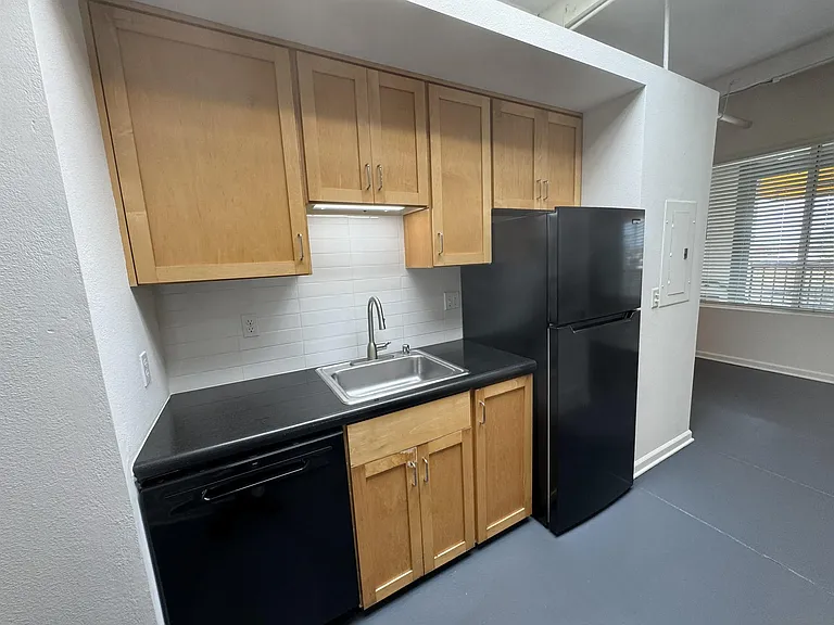 1920 Hancock St #1928 — Photo 13