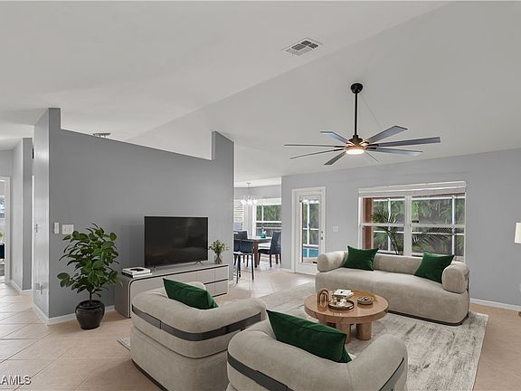 4th image of 3113 SW 22nd Ave