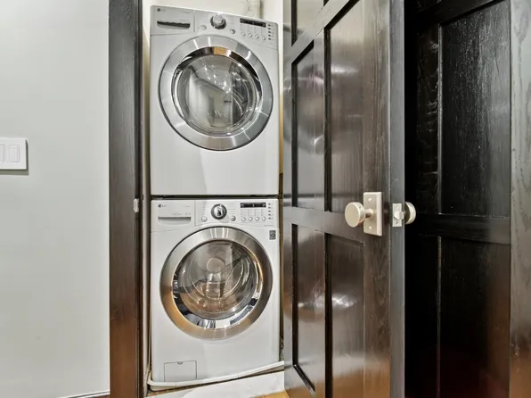 174 Washington Street image 27 of 33