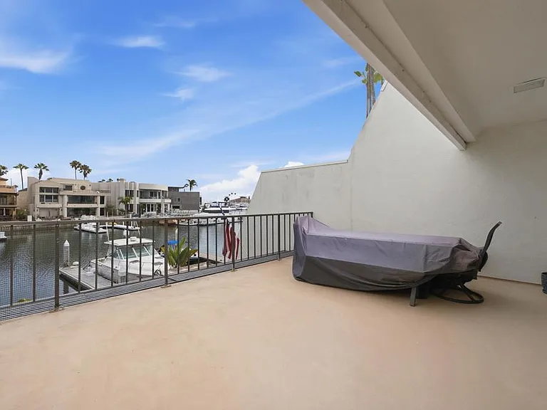 48 Antigua Ct — Photo 35