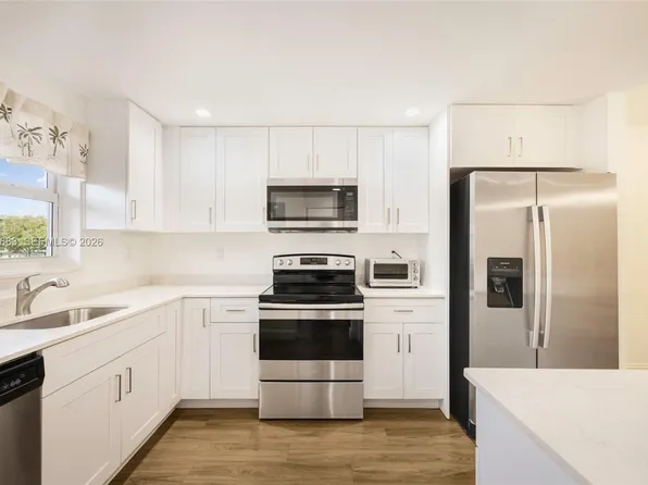 750 SE 6th Ave APT 223, Deerfield Beach, FL 33441