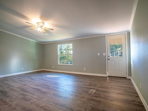 5th image of 12580 Plum Rd