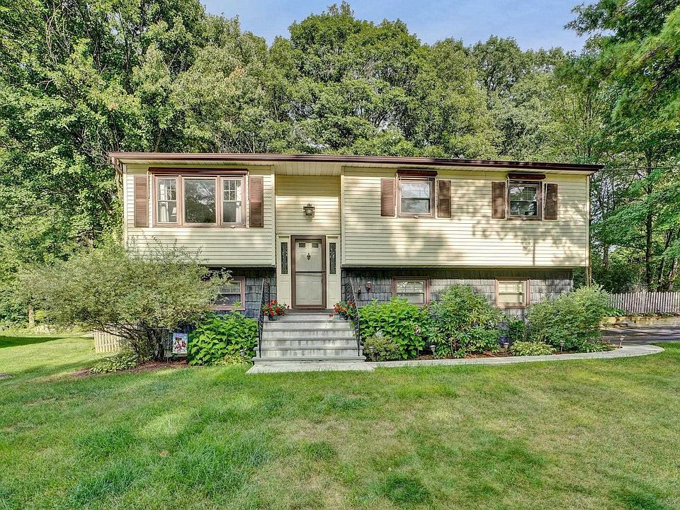 1st image of 2 Susan Ct